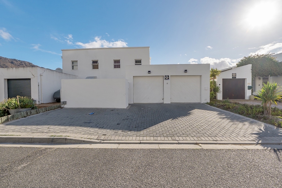 To Let 3 Bedroom Property for Rent in Marina Da Gama Western Cape